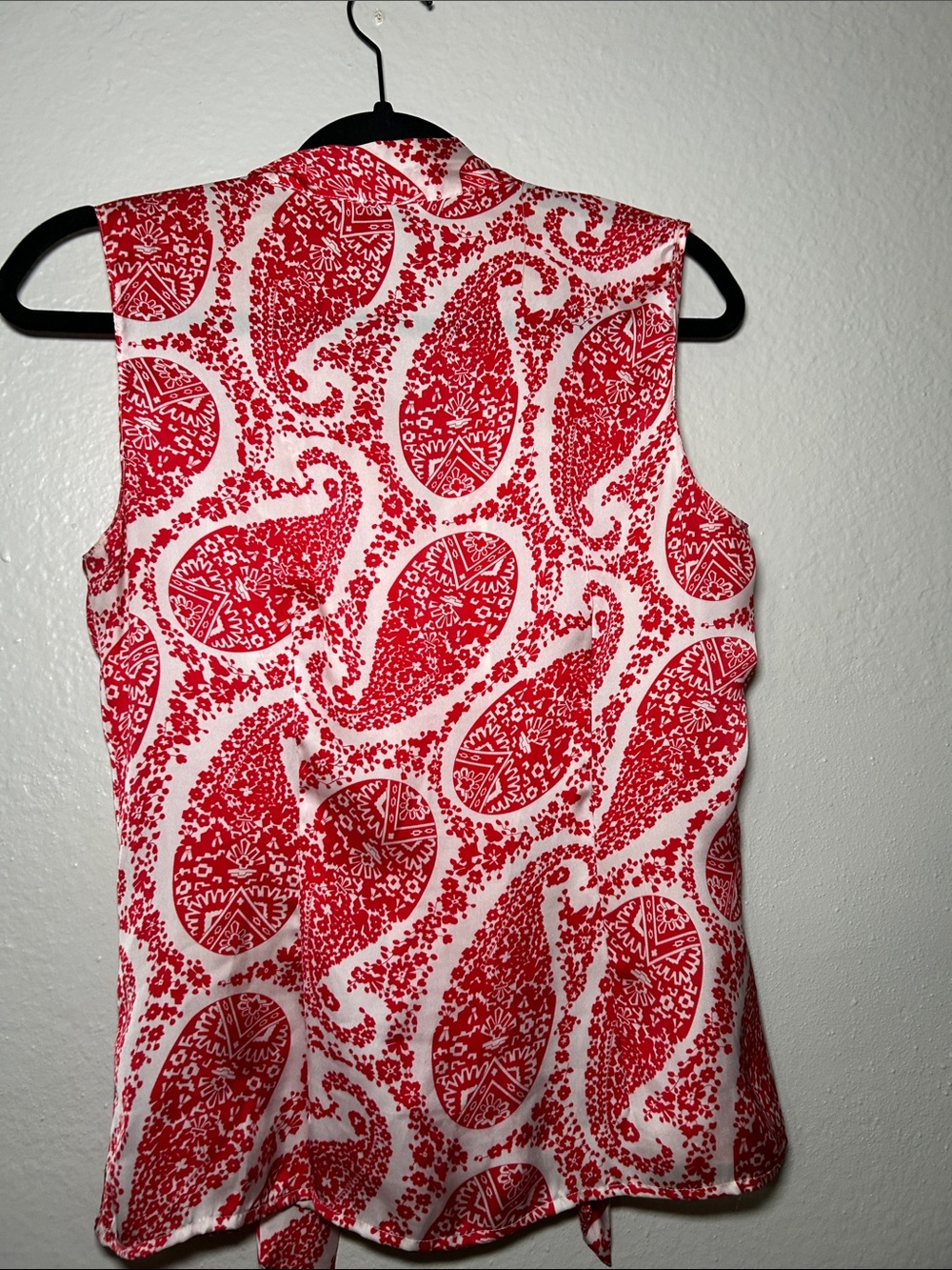 THAHARI Red Paisley Tie-Neck Sleeveless Camisole - Women - Picture 5 of 7